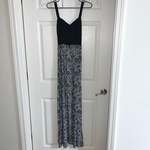 XS Black and white Maxi Dress